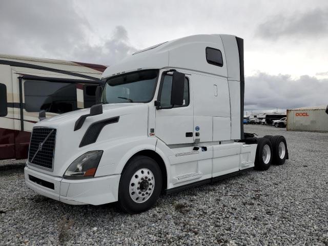 Image 2 of 2017 VOLVO VN VNL 2017 with VIN 4V4NC9EG7HN983339