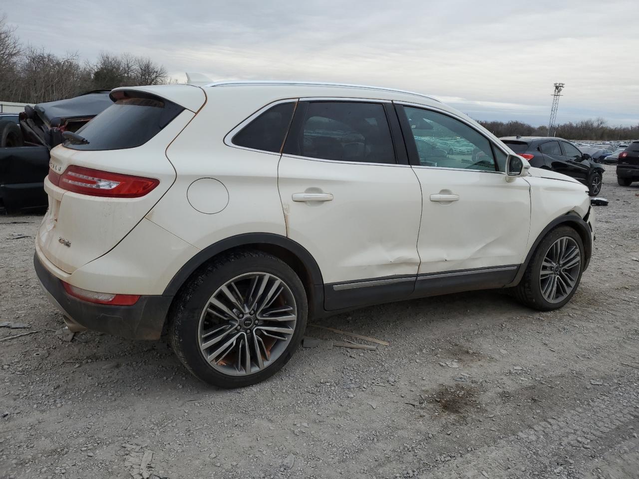 Obraz 3 z 2015 LINCOLN MKC BLACK LABEL 2015 z VIN 5LMTJ1BH7FUJ38096