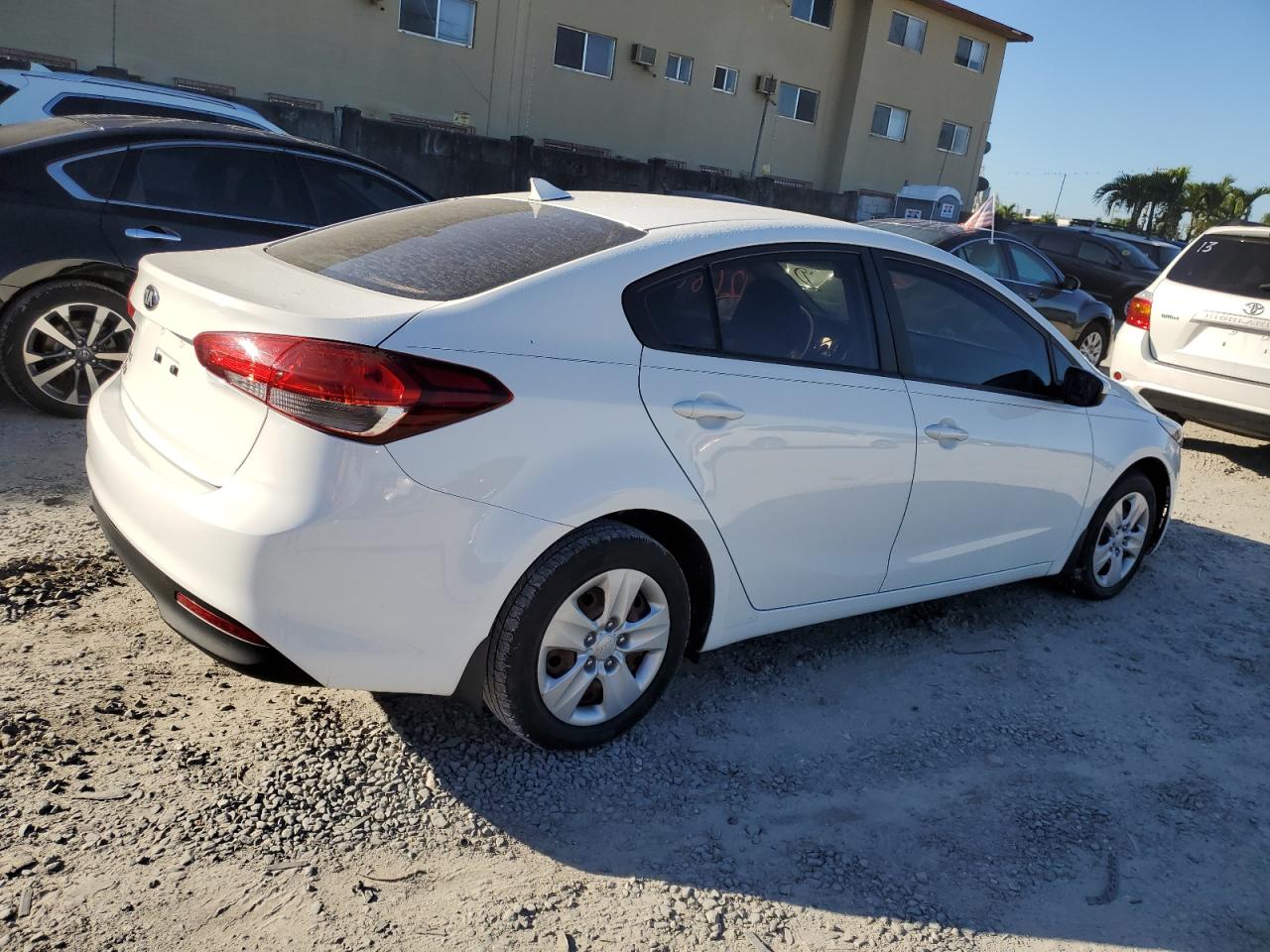 Image 3 of 2017 KIA FORTE LX 2017 with VIN 3KPFK4A70HE036846