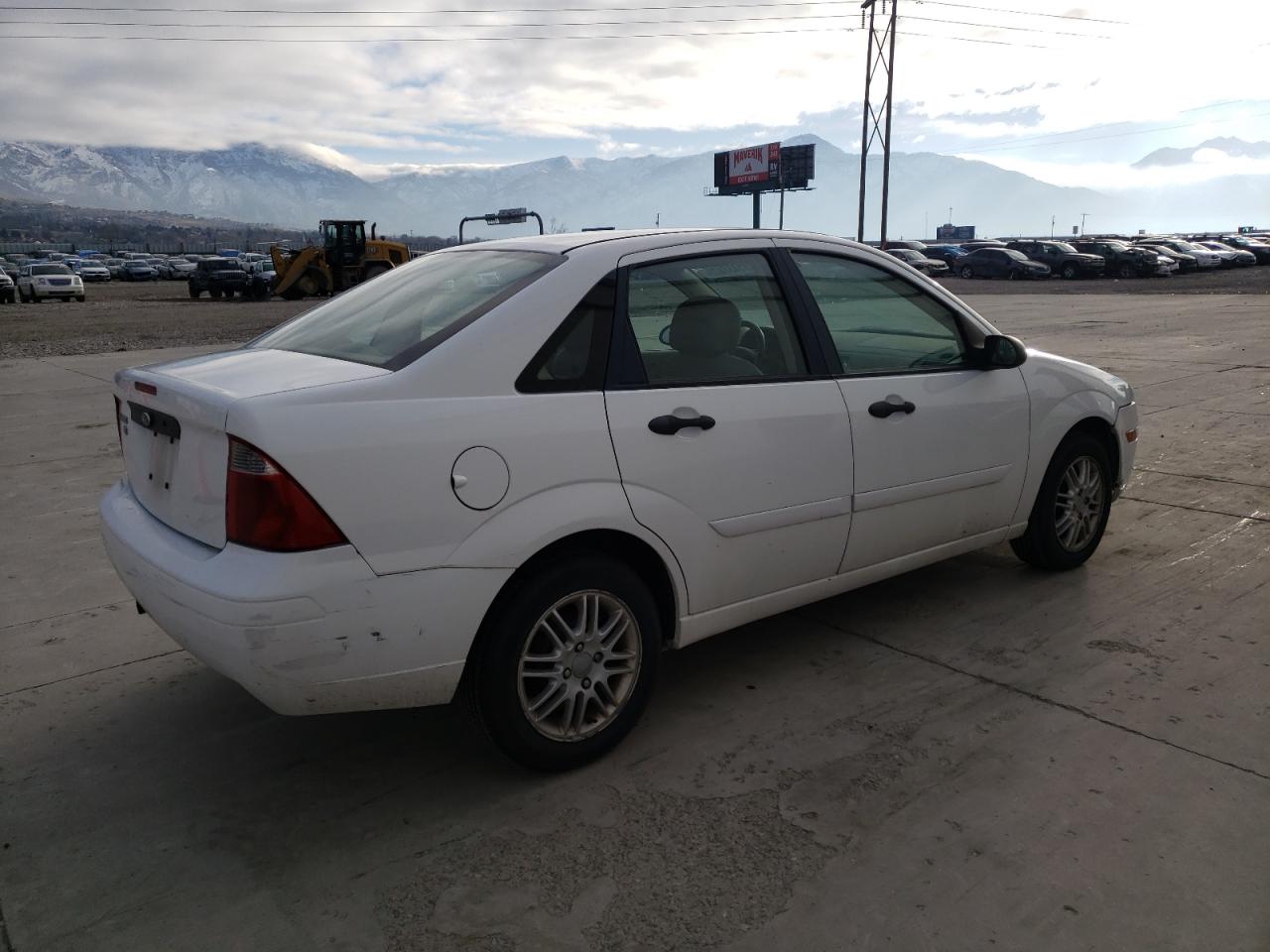 Obraz 3 z 2007 FORD FOCUS ZX4 2007 z VIN 1FAFP34N47W127750