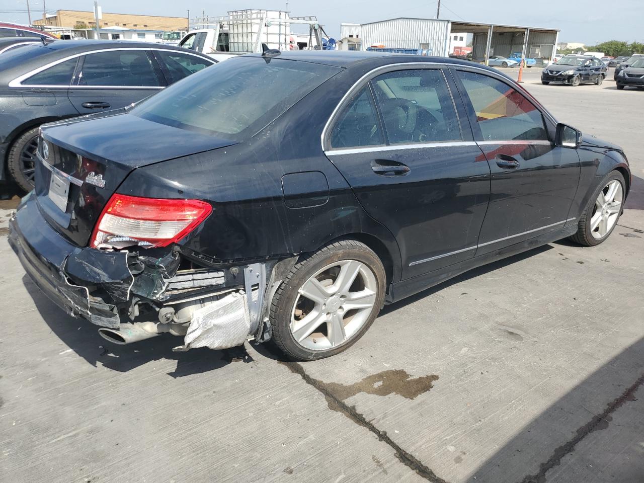 Image 3 of 2010 MERCEDES-BENZ C 300 2010 with VIN WDDGF5EB5AR120870