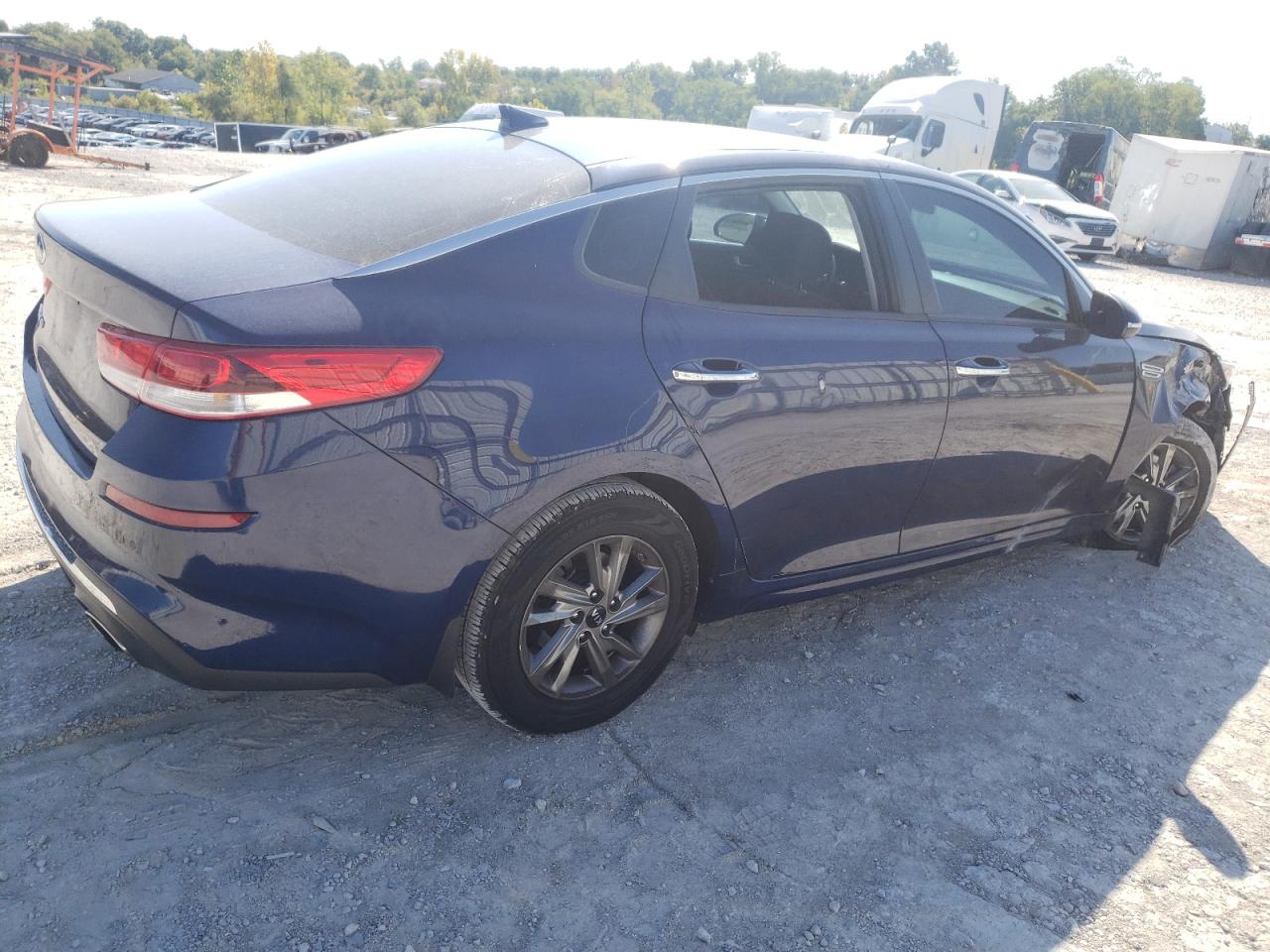 Image 3 of 2019 KIA OPTIMA LX 2019 with VIN 5XXGT4L34KG304775