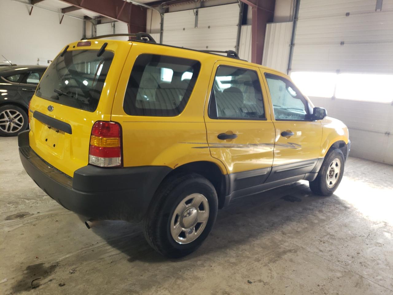 Obraz 3 z 2003 FORD ESCAPE XLS 2003 z VIN 1FMYU92143KD42606
