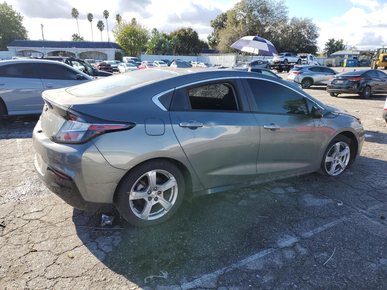 Image 3 of 2017 CHEVROLET VOLT LT 2017 with VIN 1G1RC6S56HU214935