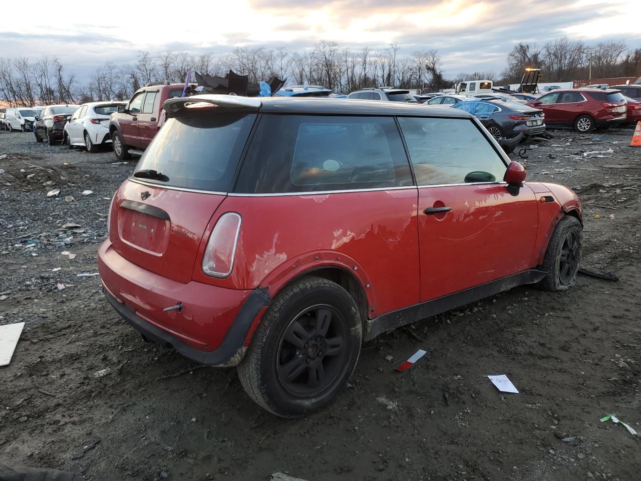 Image 3 of 2006 MINI COOPER  2006 with VIN WMWRC33506TK66808