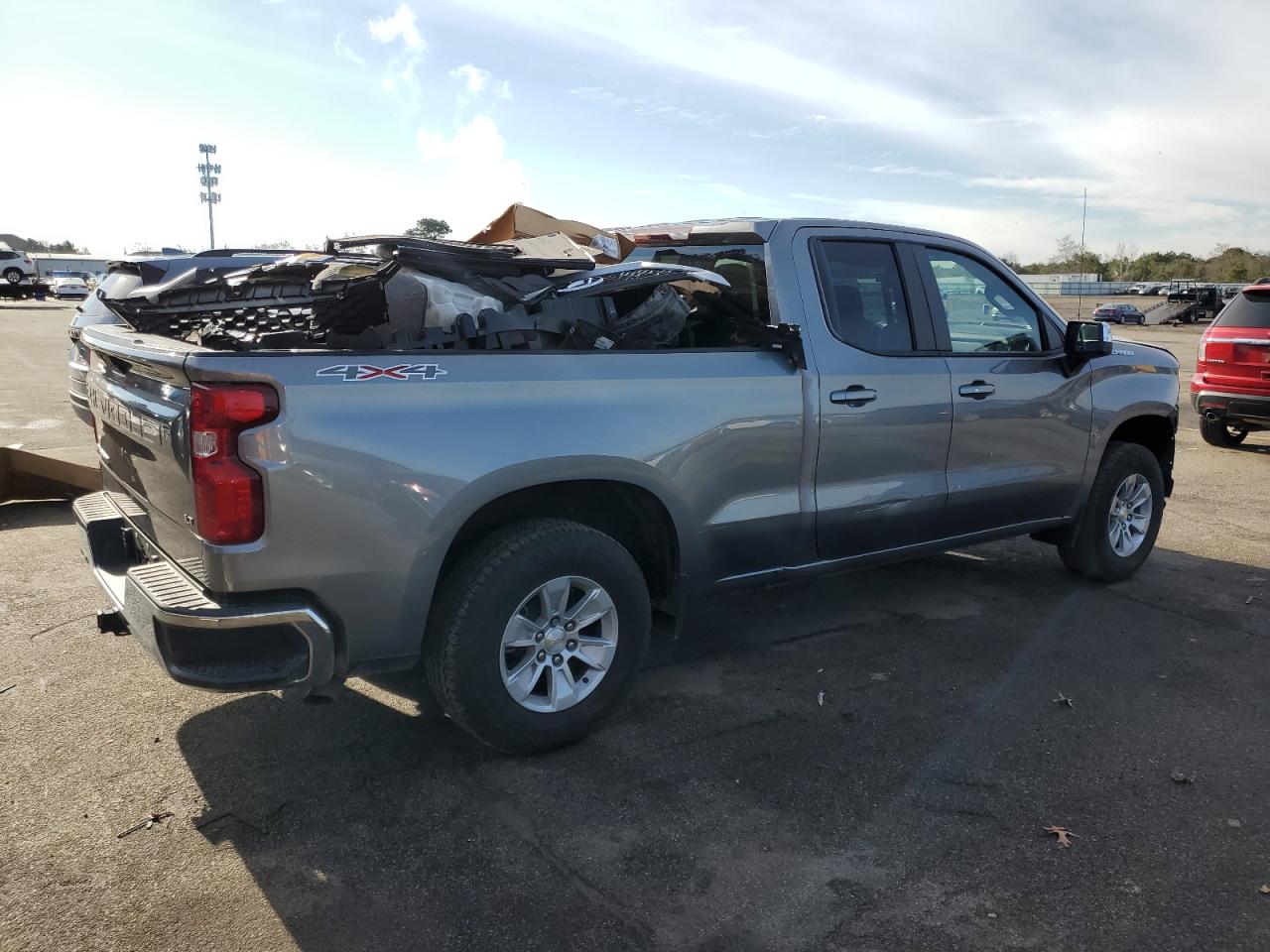 Изображение 3 2021 CHEVROLET SILVERADO K1500 LT 2021 с VIN 1GCRYDEK8MZ163336