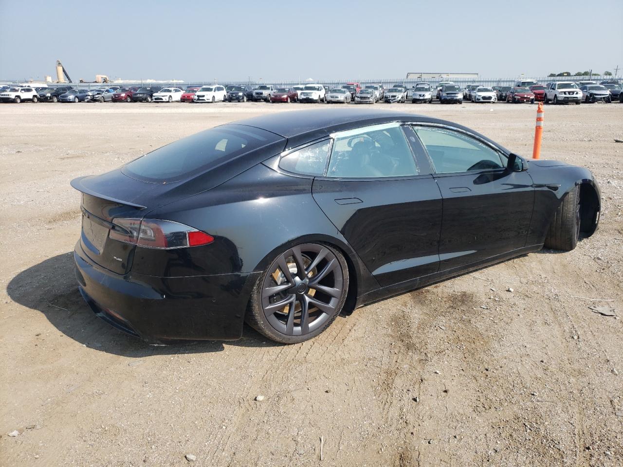 Obraz 3 z 2021 TESLA MODEL S  2021 z VIN 5YJSA1E60MF435679