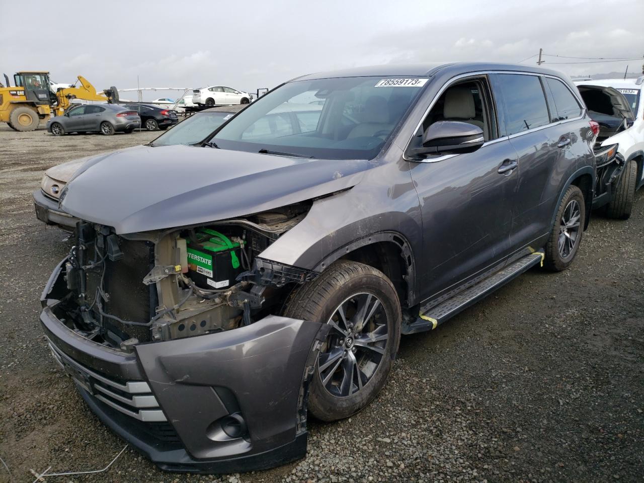 Obraz 1 z 2018 TOYOTA HIGHLANDER LE 2018 z VIN 5TDBZRFH2JS800023