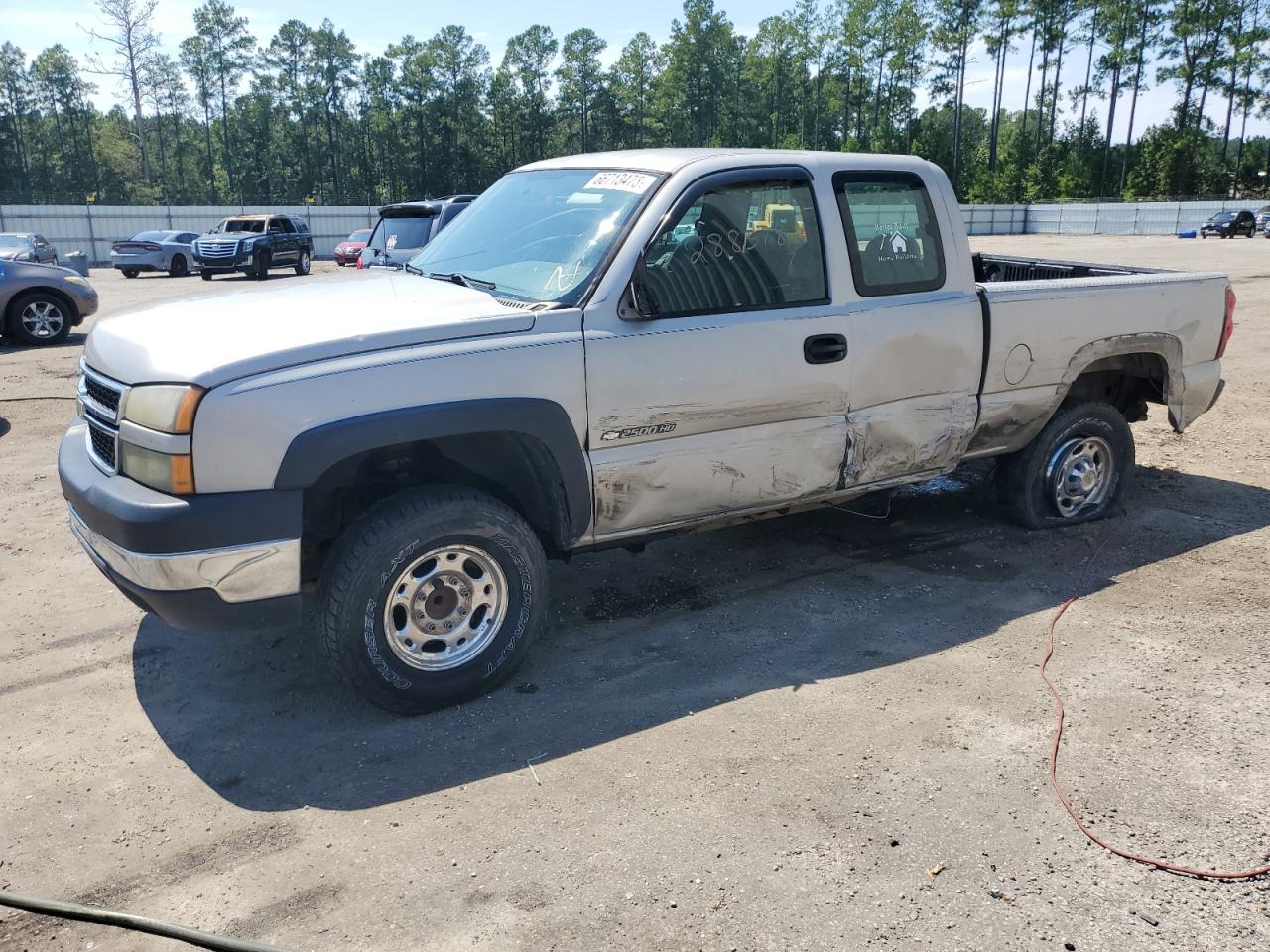 Obraz 1 z 2006 CHEVROLET SILVERADO C2500 HEAVY DUTY 2006 z VIN 1GCHC29U26E209165