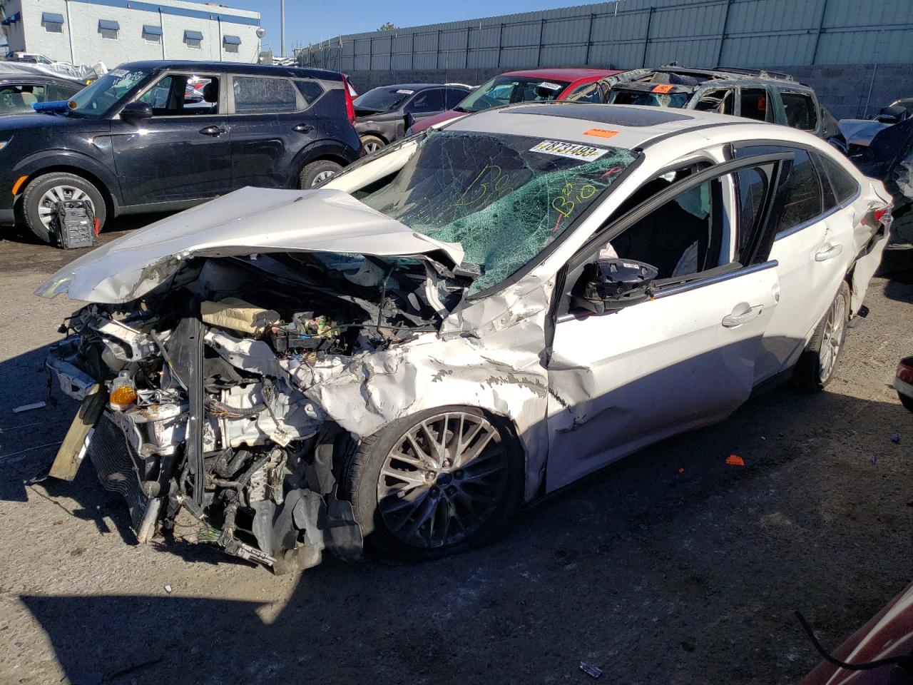 Изображение 1 2012 FORD FOCUS SEL 2012 с VIN 1FAHP3H23CL451096