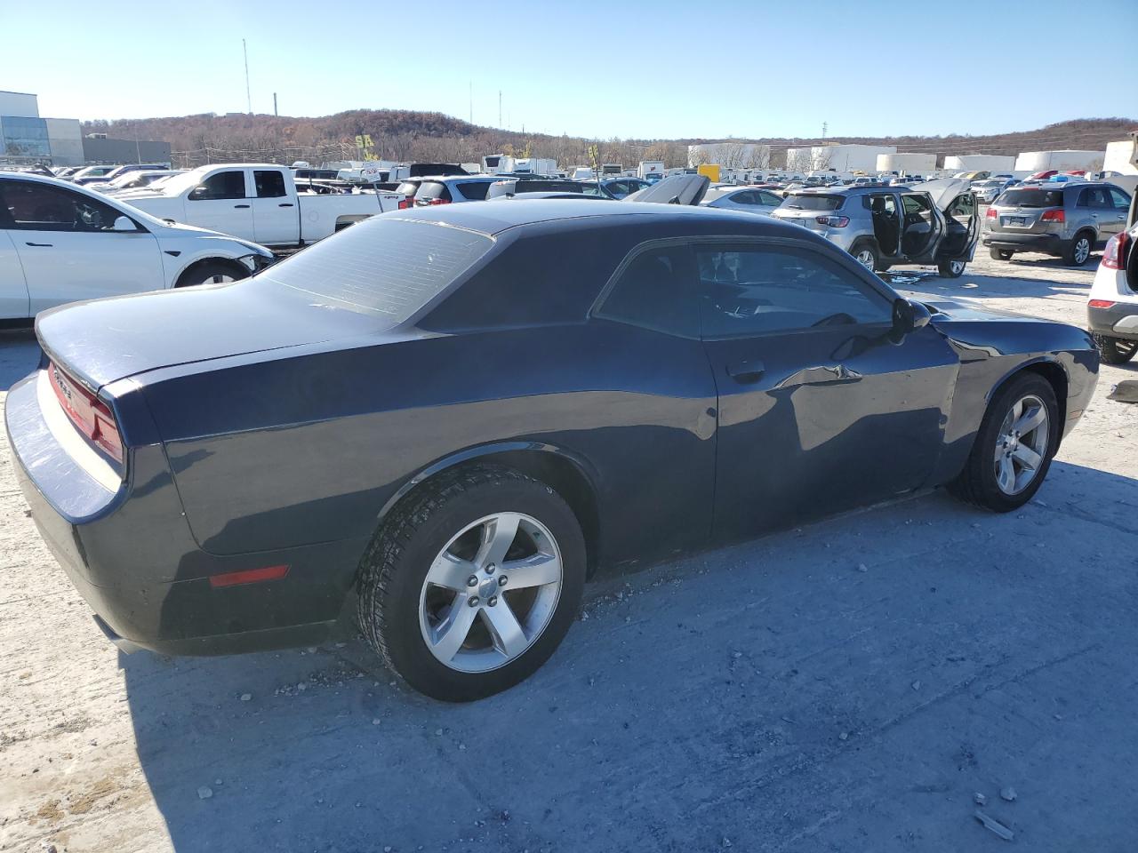 Image 3 of 2011 DODGE CHALLENGER  2011 with VIN 2B3CJ4DG0BH541798