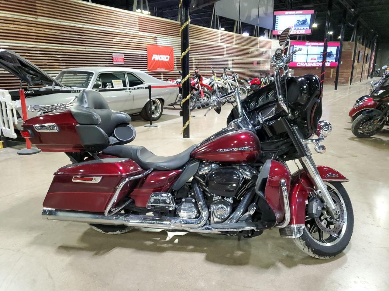 Image 1 of 2017 HARLEY-DAVIDSON FLHTKL ULTRA LIMITED LOW 2017 with VIN 1HD1KKD10HB677075
