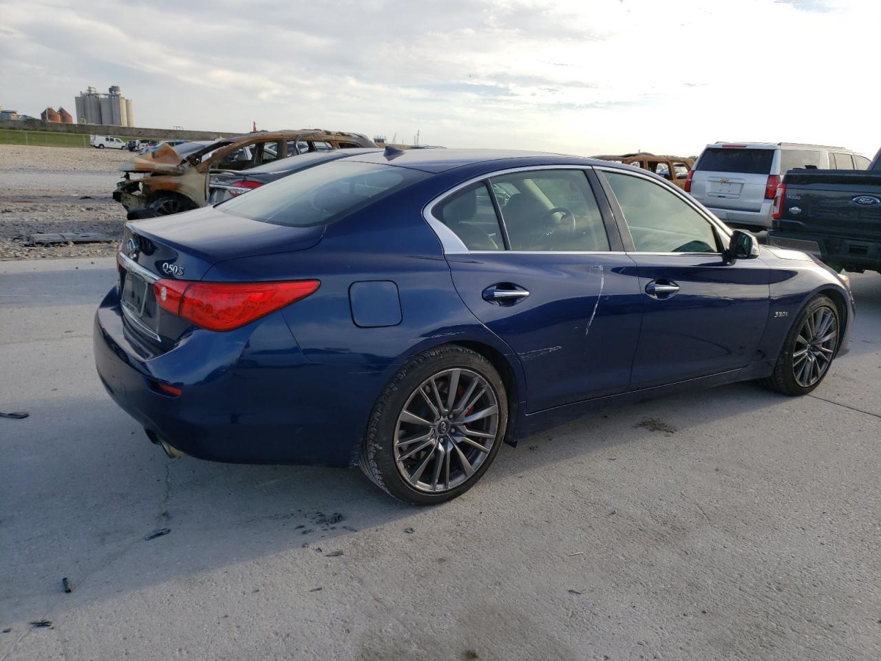 Изображение 3 2017 INFINITI Q50 RED SPORT 400 2017 с VIN JN1FV7AR1HM871157
