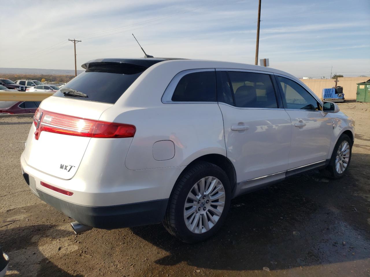 Obraz 3 z 2012 LINCOLN MKT  2012 z VIN 2LMHJ5FR0CBL50265