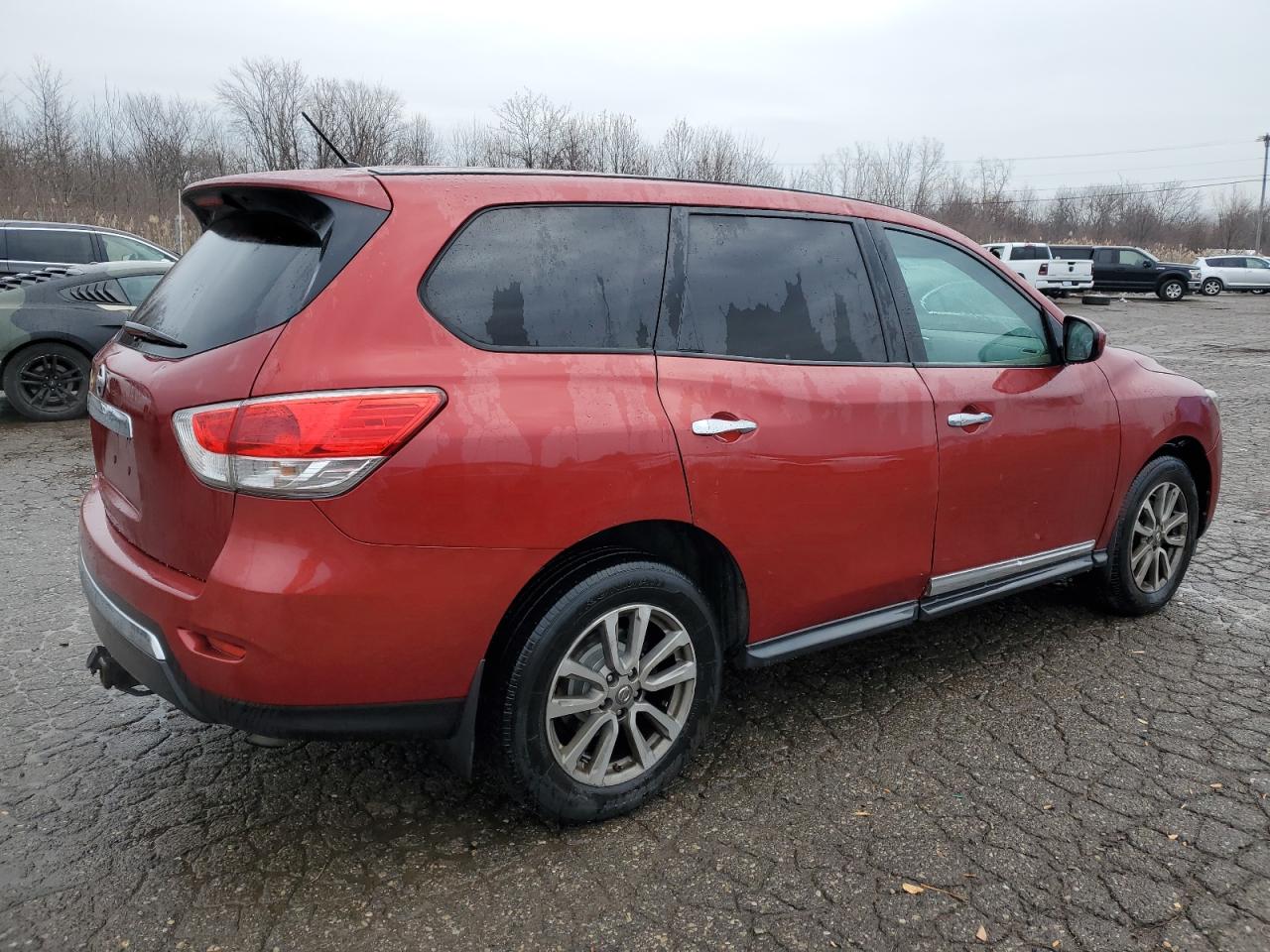 Image 3 of 2014 NISSAN PATHFINDER S 2014 with VIN 5N1AR2MM1EC689423