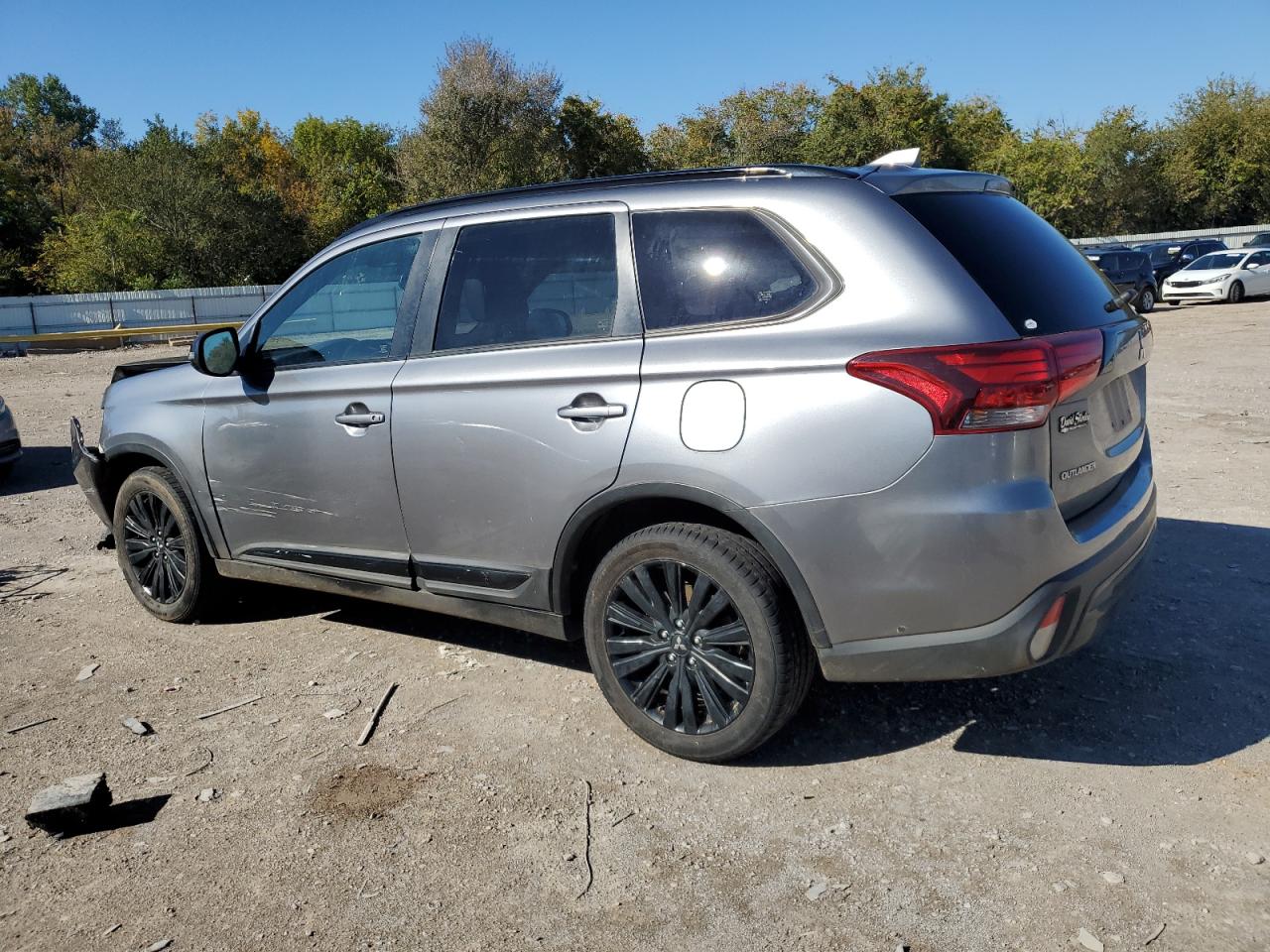 Изображение 2 2020 MITSUBISHI OUTLANDER SE 2020 с VIN JA4AZ3A33LZ037381