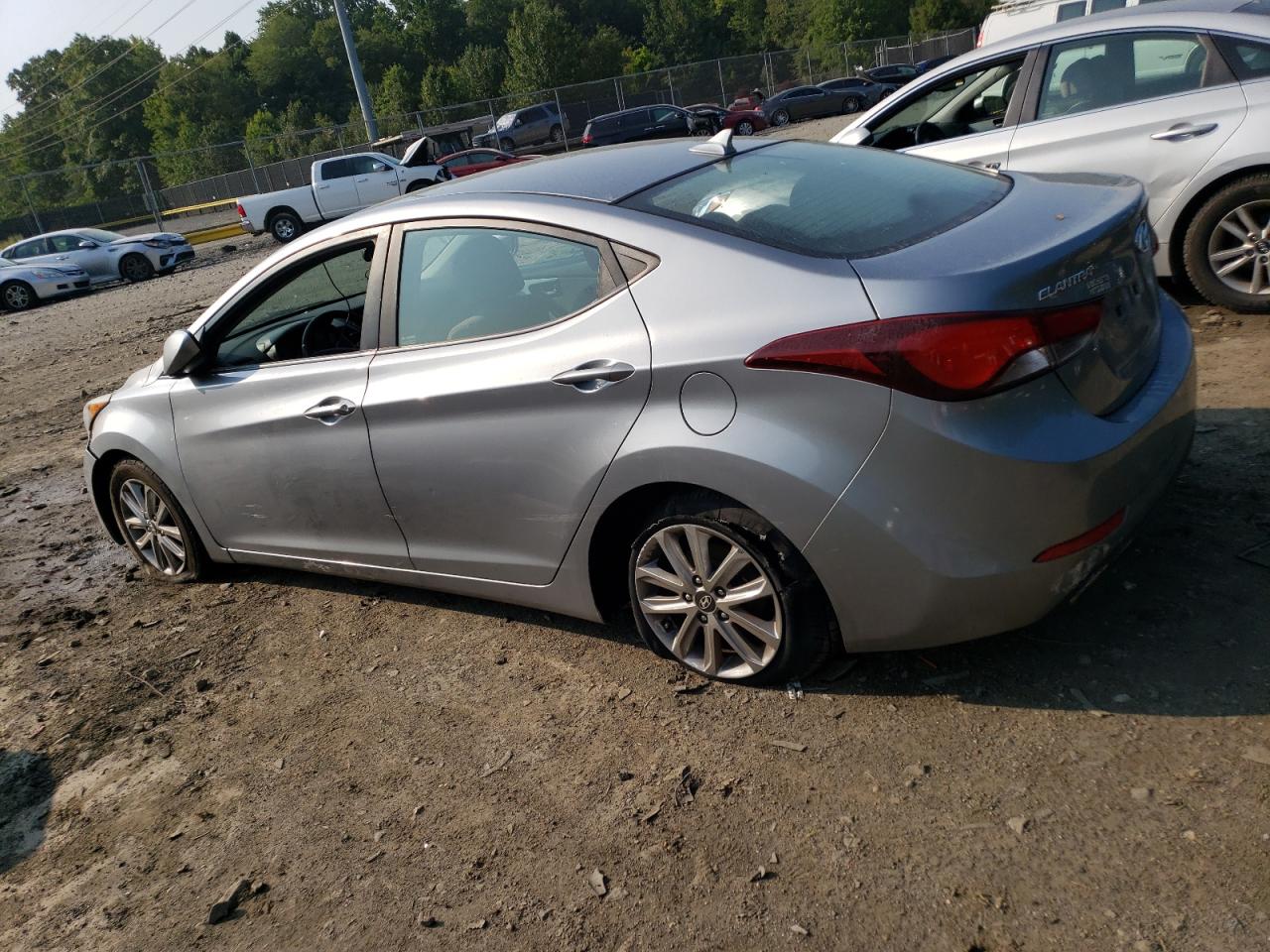 Image 2 of 2015 HYUNDAI ELANTRA SE 2015 with VIN 5NPDH4AE6FH601842