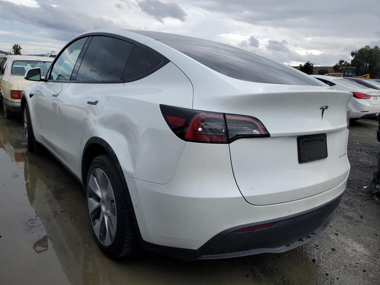 Image 2 of 2022 TESLA MODEL Y  2022 with VIN 7SAYGAEE1NF376792