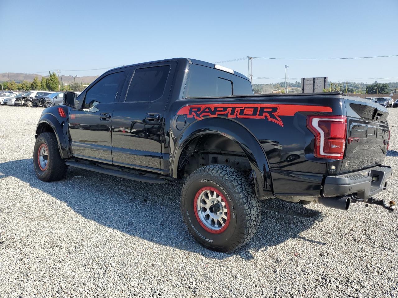 Obraz 2 z 2018 FORD F150 RAPTOR 2018 z VIN 1FTFW1RG1JFC28974