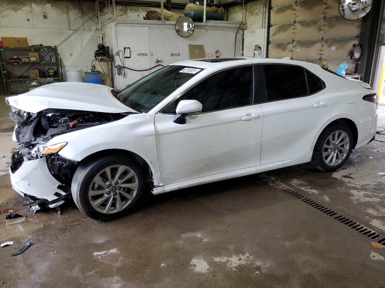 Image 1 of 2021 TOYOTA CAMRY LE 2021 with VIN 4T1R11BK2MU024934