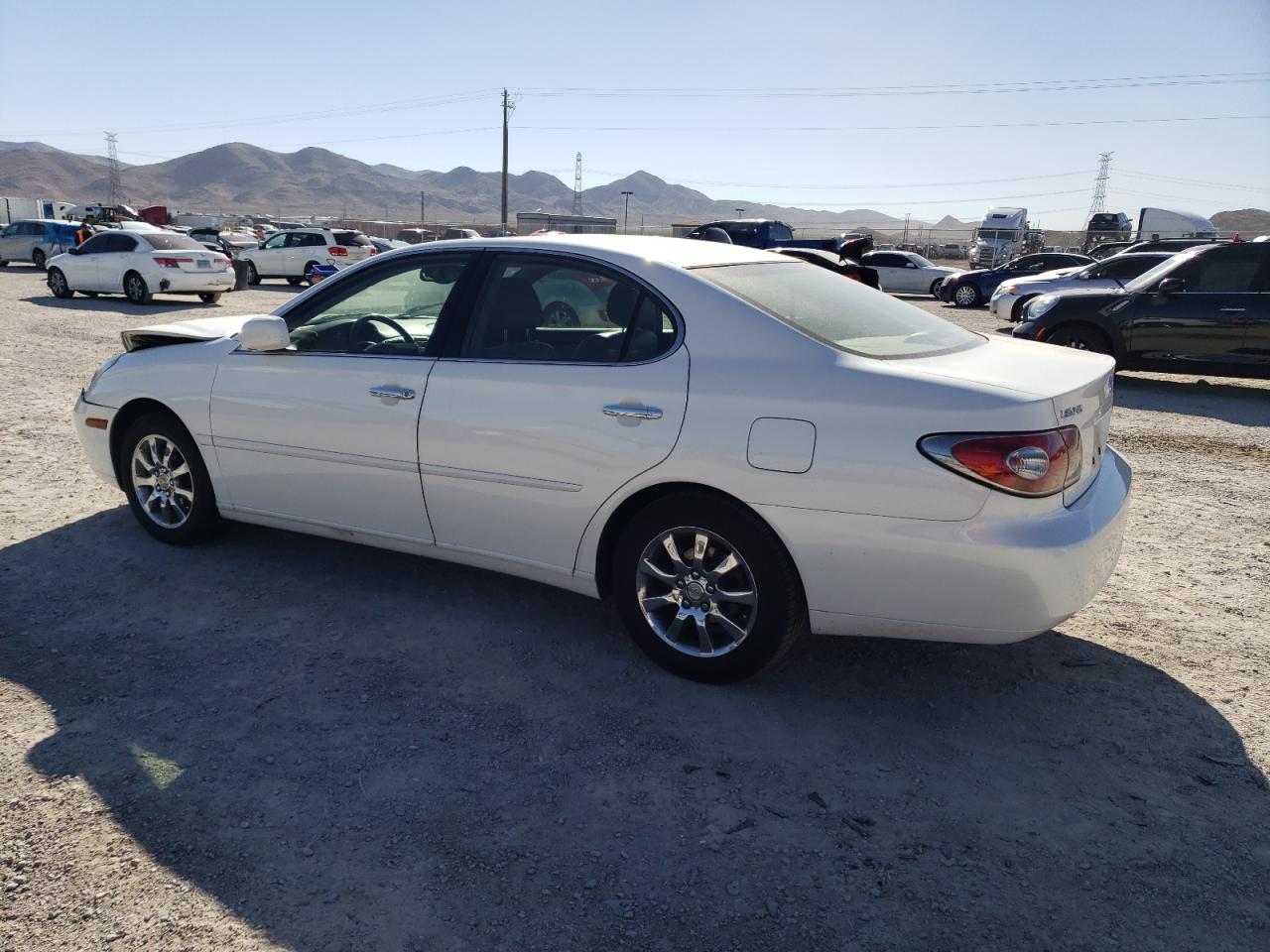 Image 2 of 2004 LEXUS ES 330 2004 with VIN JTHBA30G645042183