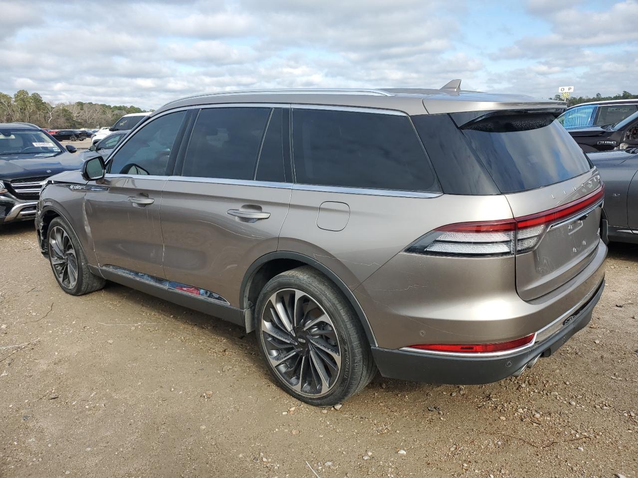 Image 2 of 2020 LINCOLN AVIATOR RESERVE 2020 with VIN 5LM5J7XC9LGL23544