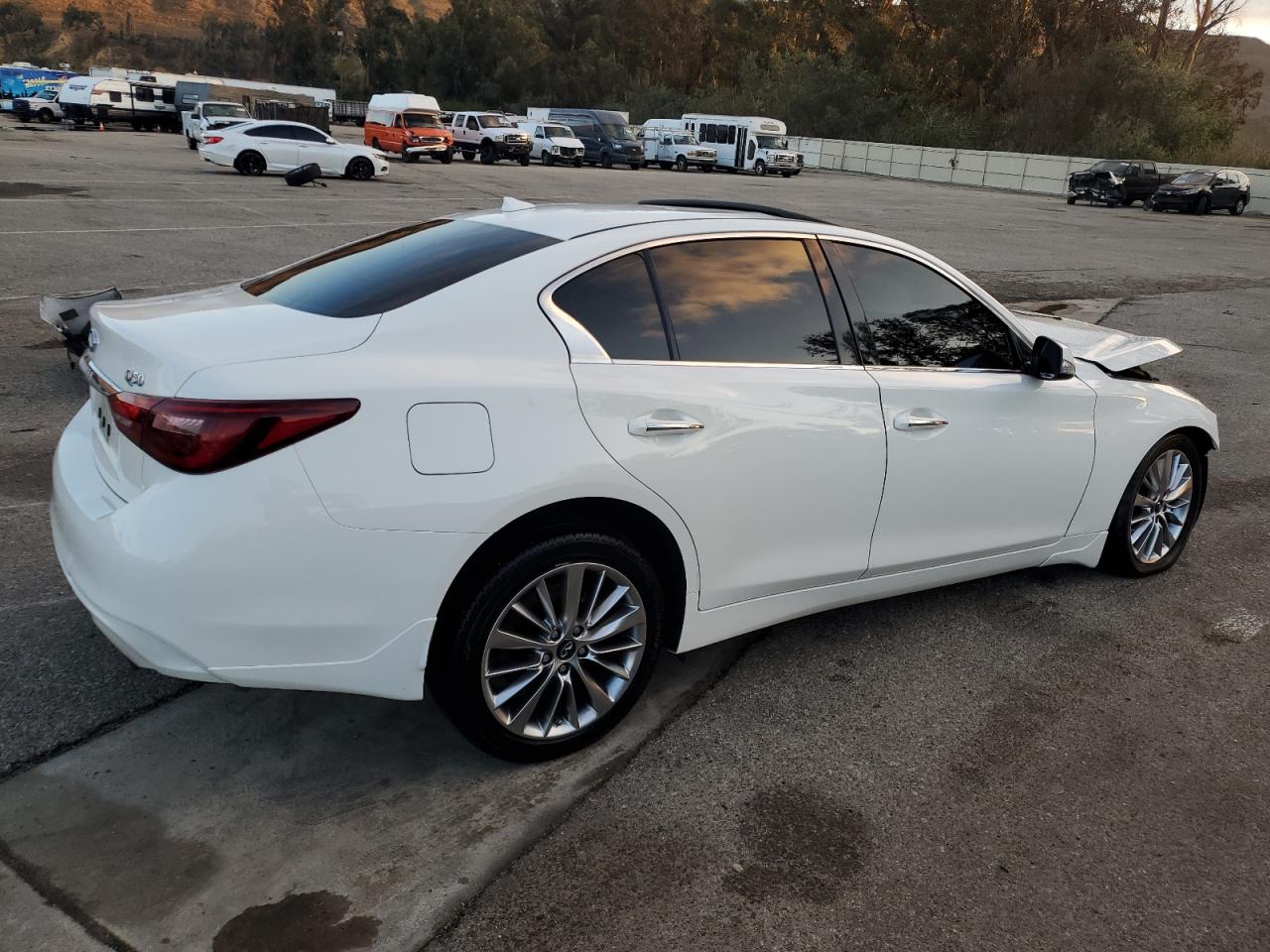 Image 3 of 2018 INFINITI Q50 LUXE 2018 with VIN JN1EV7AP8JM360688