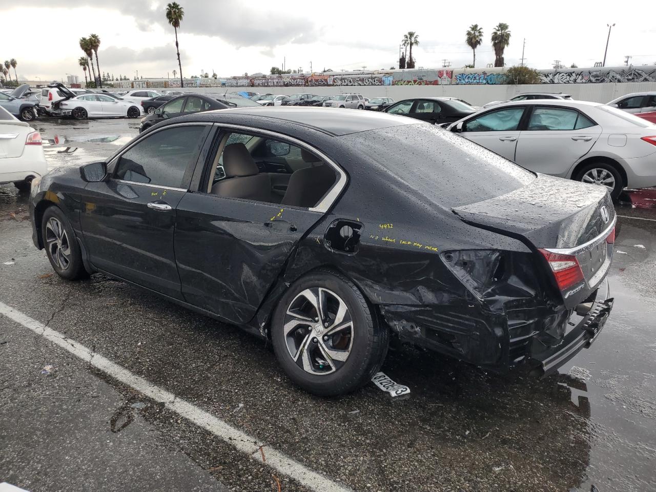 Изображение 2 2016 HONDA ACCORD LX 2016 с VIN 1HGCR2F34GA165460