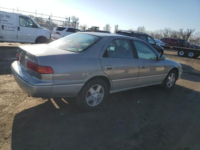 Obraz 3 z 2001 TOYOTA CAMRY CE 2001 z VIN JT2BG22K710582218