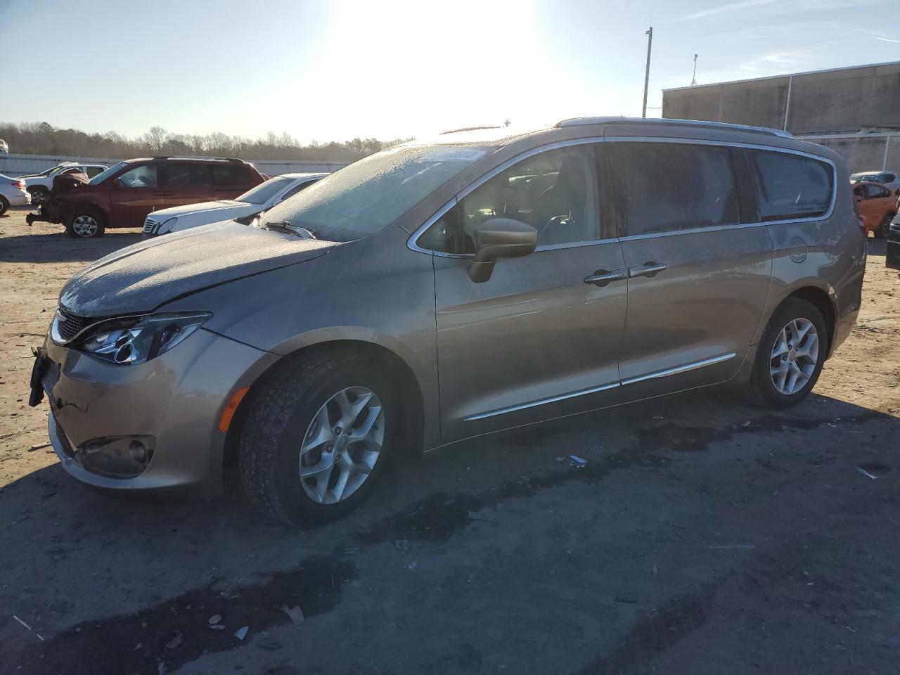 Obraz 1 z 2018 CHRYSLER PACIFICA TOURING L PLUS 2018 z VIN 2C4RC1EG2JR234500