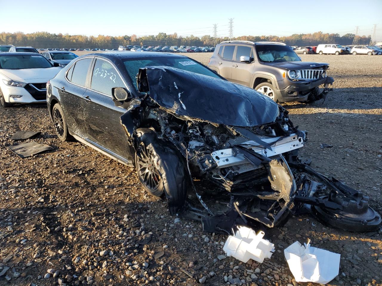 Изображение 1 2022 TOYOTA CAMRY SE 2022 с VIN 4T1G11AK3NU677220