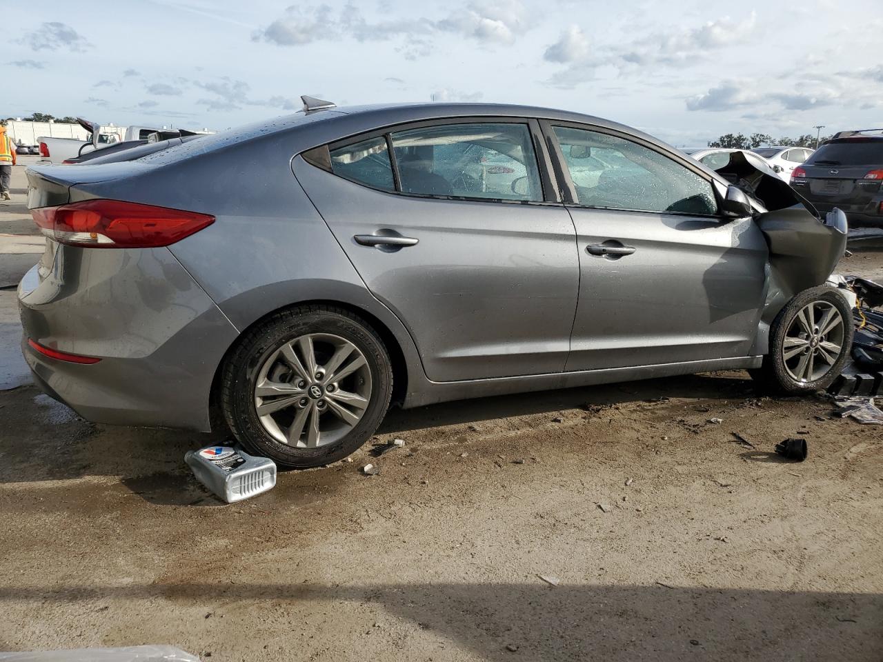 Obraz 3 z 2018 HYUNDAI ELANTRA SEL 2018 z VIN 5NPD84LF0JH357023