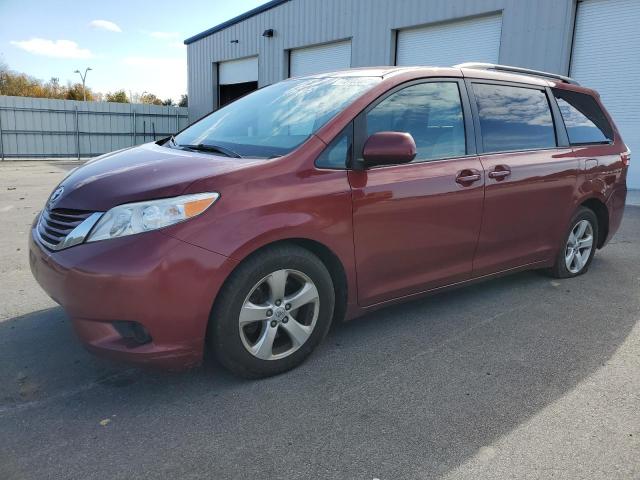 Obraz 1 z 2015 TOYOTA SIENNA LE 2015 z VIN 5TDKK3DC9FS629559