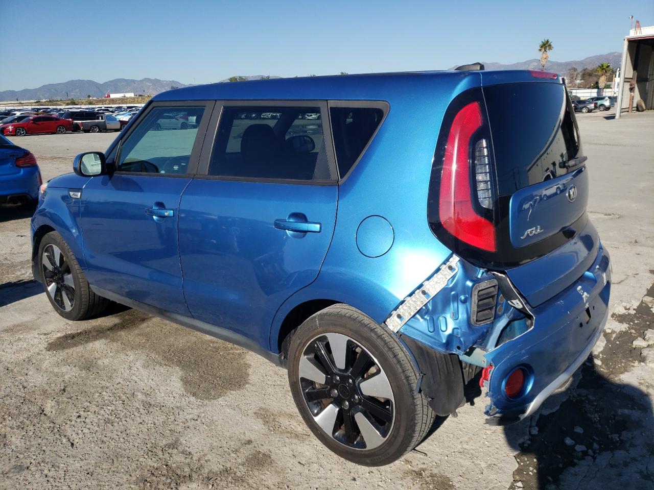 Image 2 of 2018 KIA SOUL + 2018 with VIN KNDJP3A5XJ7558720