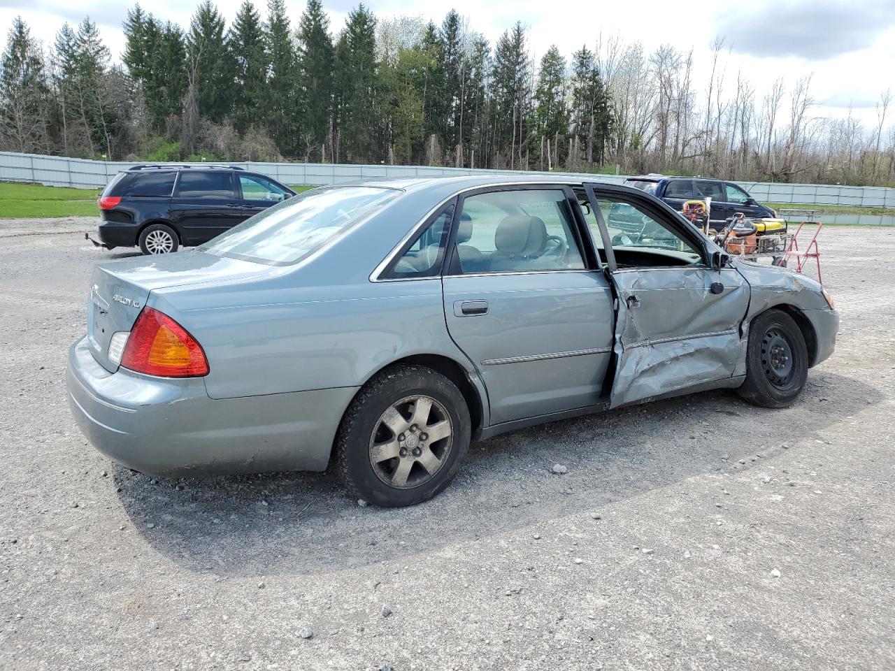 Изображение 3 2000 TOYOTA AVALON XL 2000 с VIN 4T1BF28BXYU041180