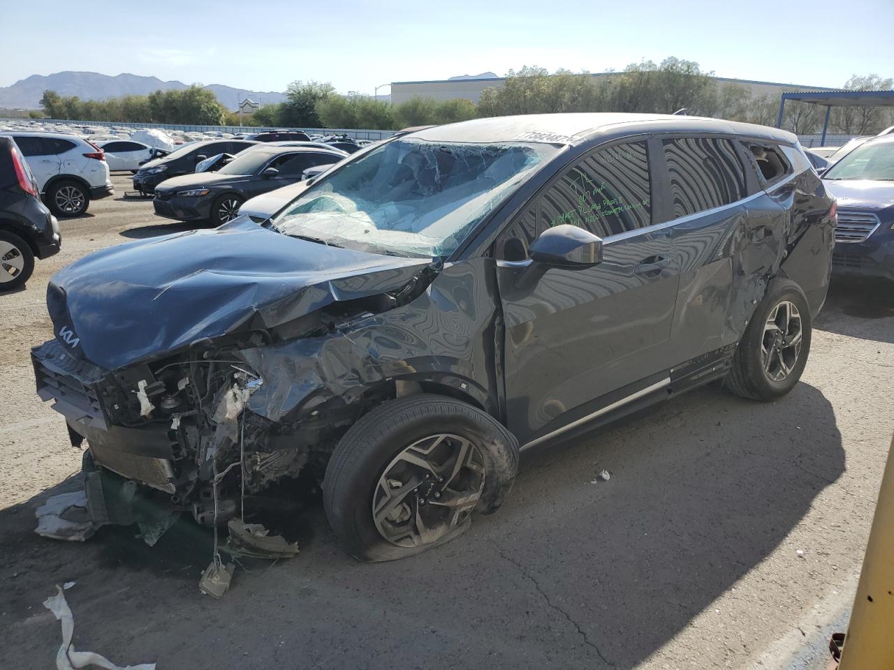 Изображение 1 2023 KIA SPORTAGE LX 2023 с VIN KNDPU3AF2P7035860