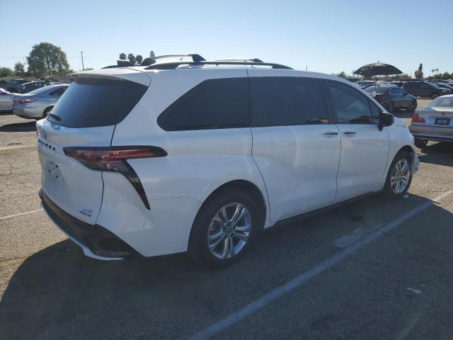 Изображение 3 2022 TOYOTA SIENNA XSE 2022 с VIN 5TDXSKFC9NS057419