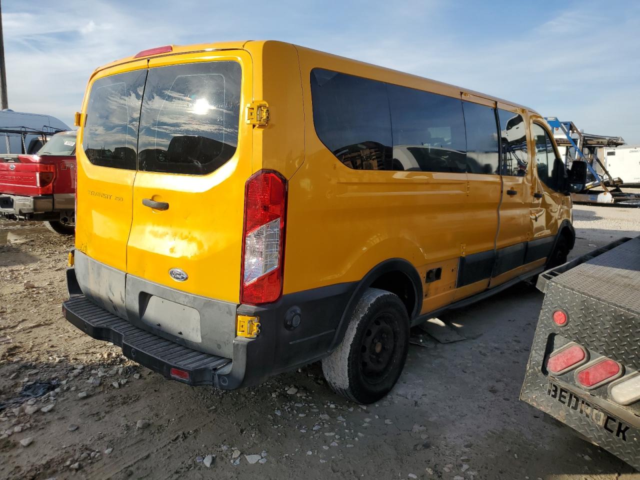 Image 3 of 2019 FORD TRANSIT T-250 2019 with VIN 1FTYR2ZM5KKA67677
