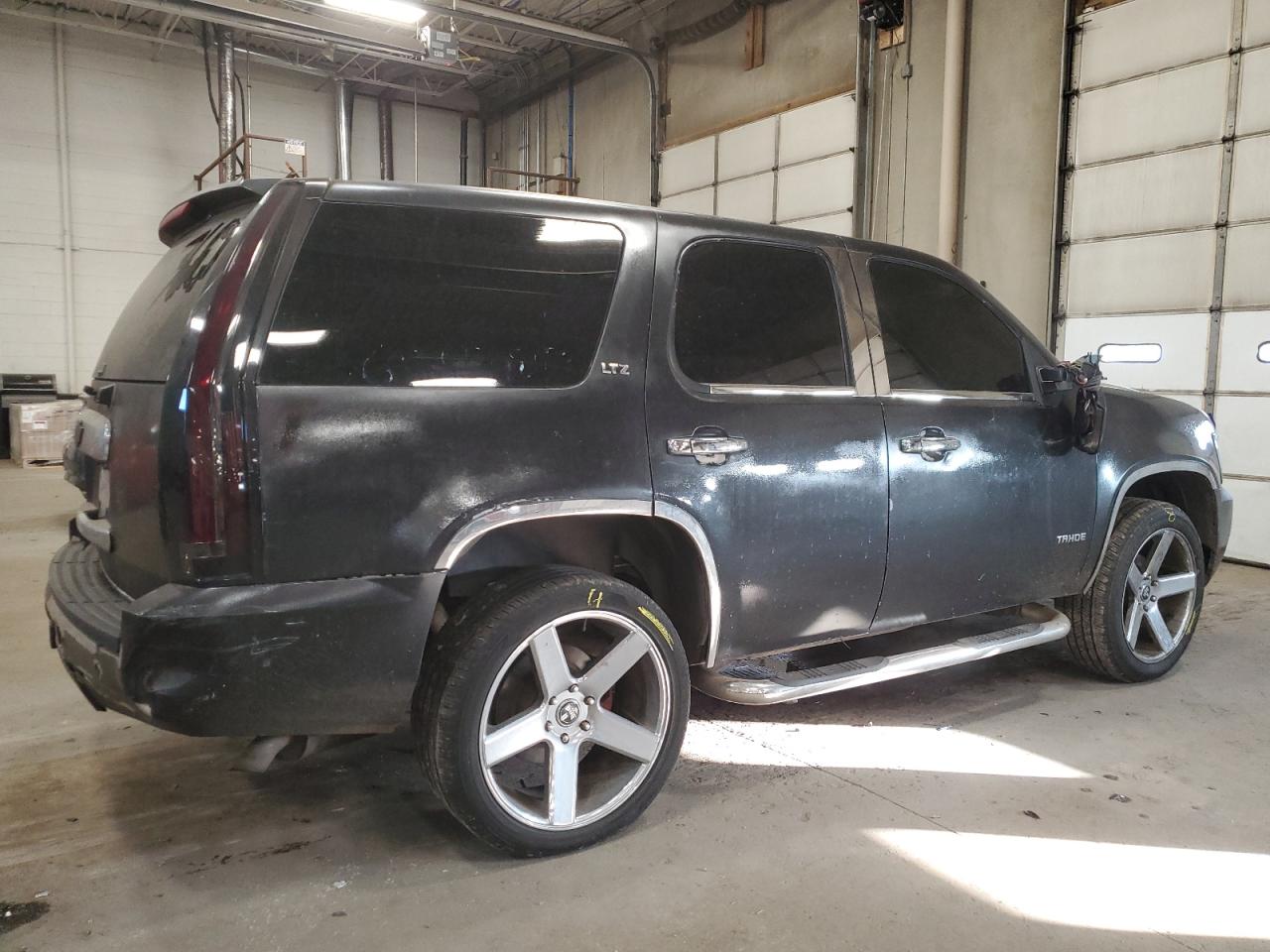 Obraz 3 z 2007 CHEVROLET TAHOE K1500 2007 z VIN 1GNFK13067J159767