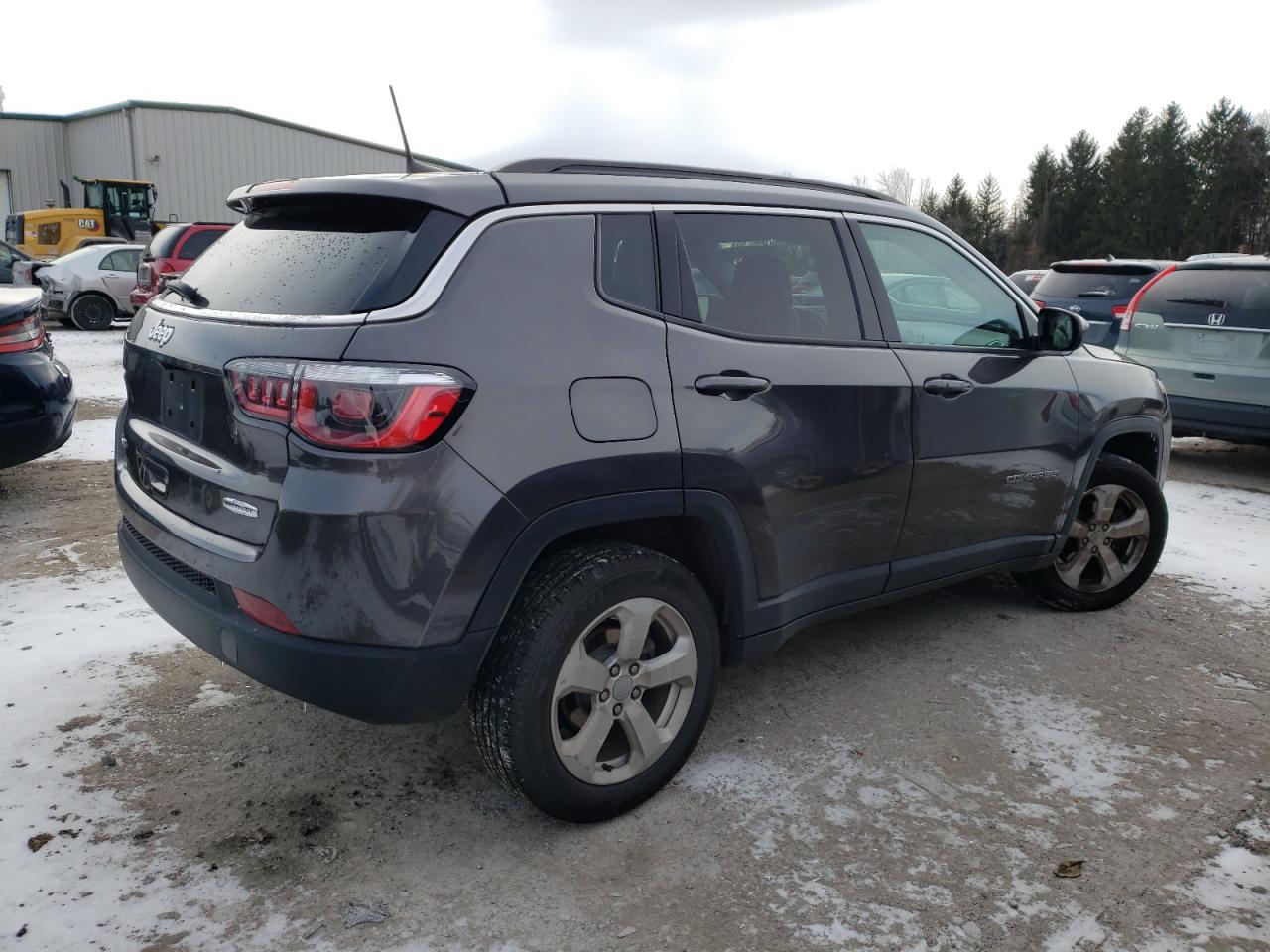 Изображение 3 2019 JEEP COMPASS LATITUDE 2019 с VIN 3C4NJDBB0KT768494