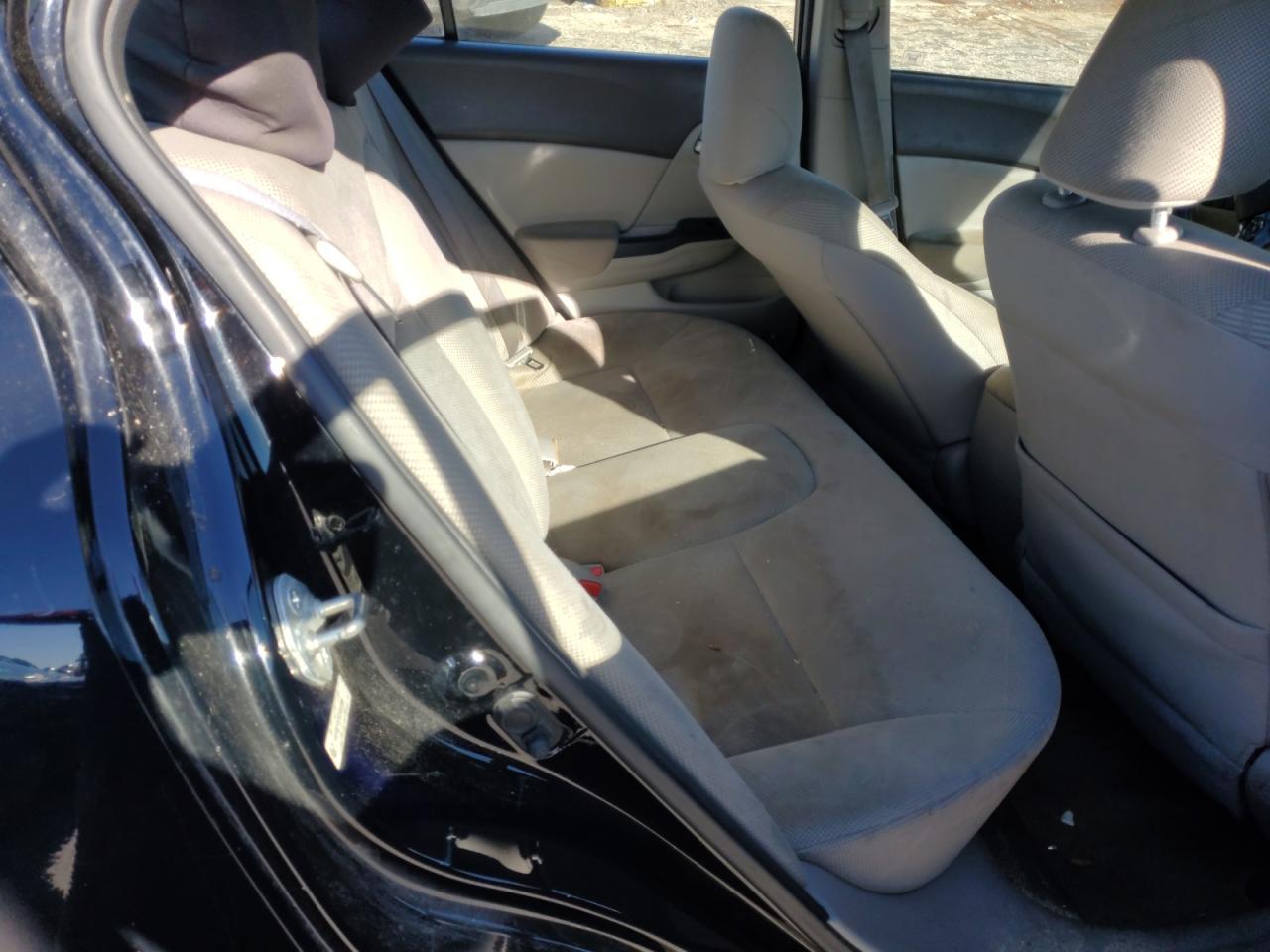 Изображение 3 2012 HONDA CIVIC LX 2012 с VIN 19XFB2F57CE002066