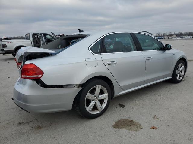Изображение 3 2015 VOLKSWAGEN PASSAT S 2015 с VIN 1VWAT7A32FC115779