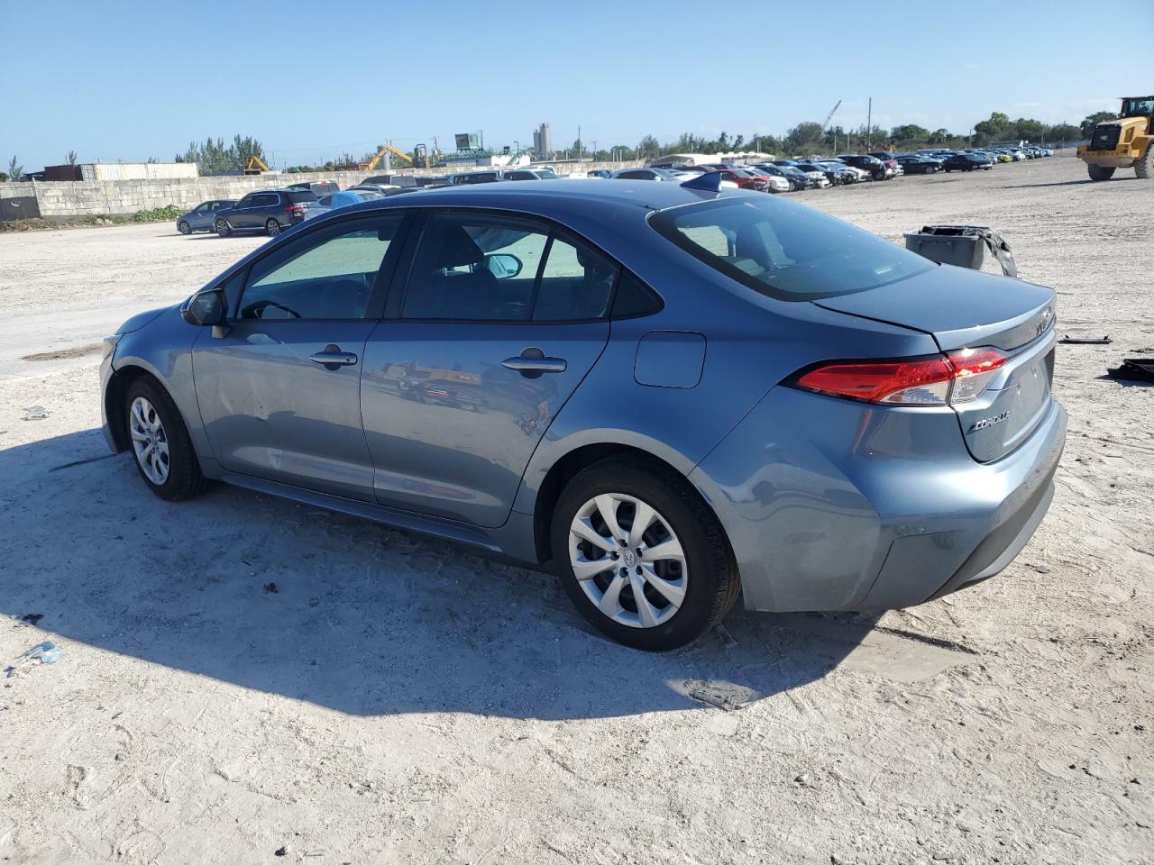 Image 2 of 2021 TOYOTA COROLLA LE 2021 with VIN 5YFEPMAE5MP227974