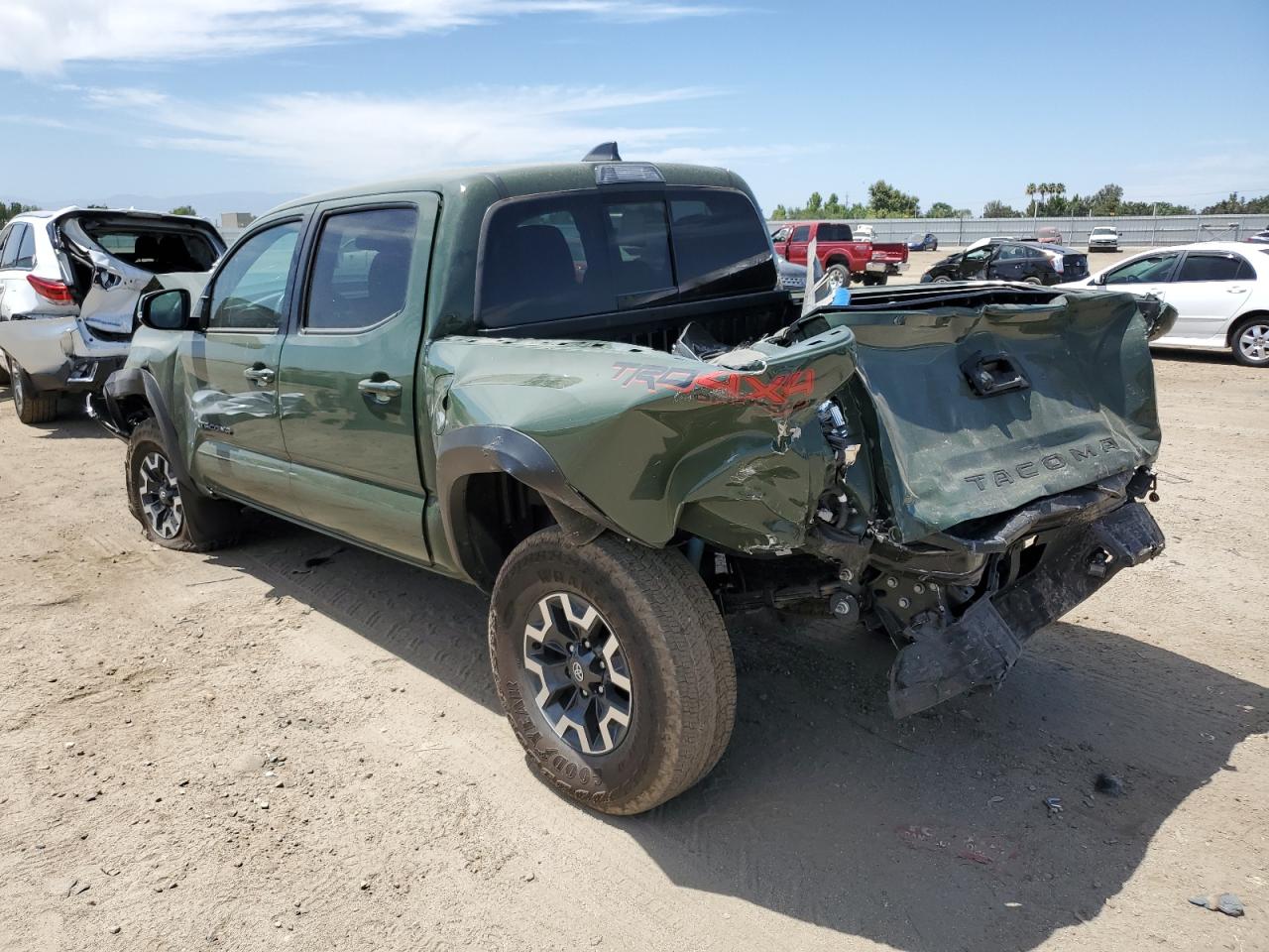 Obraz 2 z Toyota Tacoma Double Cab 2022 z VIN 3TYCZ5ANXNT090681