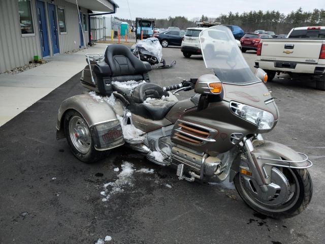 2002 HONDA GL1800  2002 image