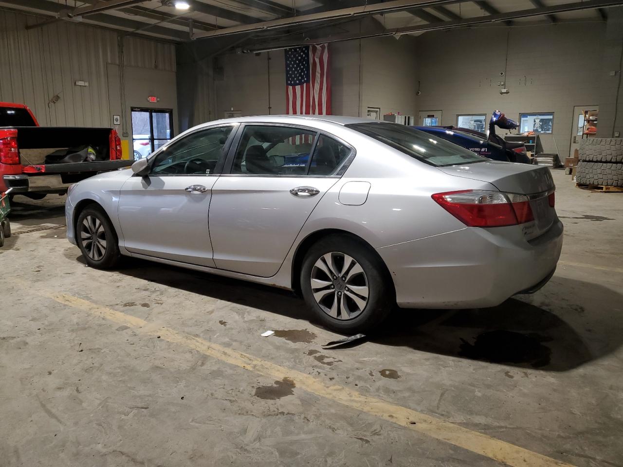 Изображение 2 2013 HONDA ACCORD LX 2013 с VIN 1HGCR2F37DA229373