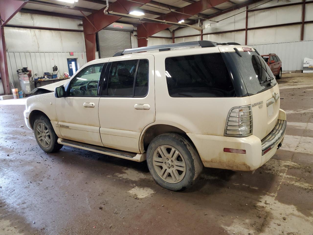 Image 2 of Mercury Mountaineer Premier 2009 with VIN 4M2EU48E49UJ00071