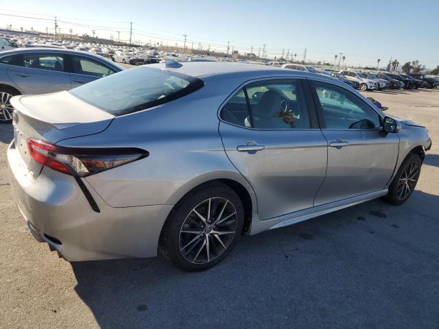 Obraz 3 z 2021 TOYOTA CAMRY SE 2021 z VIN 4T1G11AK8MU429091