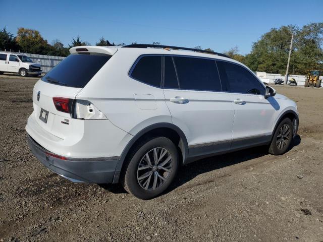 Image 3 of 2018 VOLKSWAGEN TIGUAN SE 2018 with VIN 3VV2B7AX3JM217744