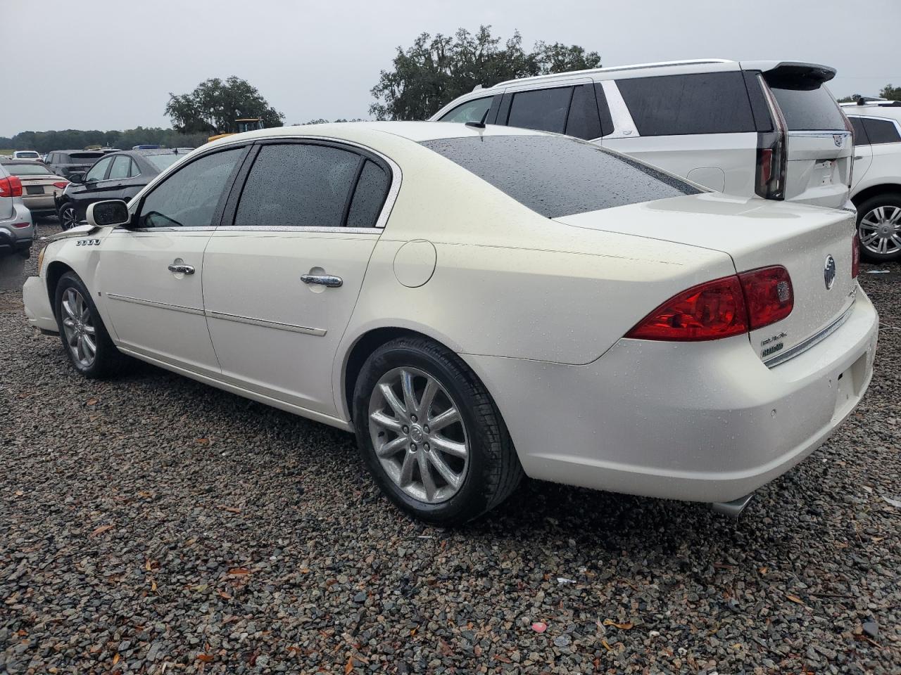 Image 2 of 2007 BUICK LUCERNE CXS 2007 with VIN 1G4HE57Y17U157046